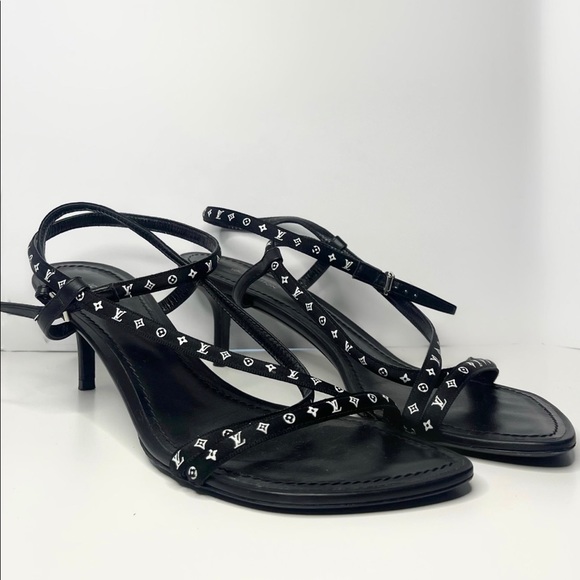 Louis Vuitton Citizen Sandal - Picture 2 of 2